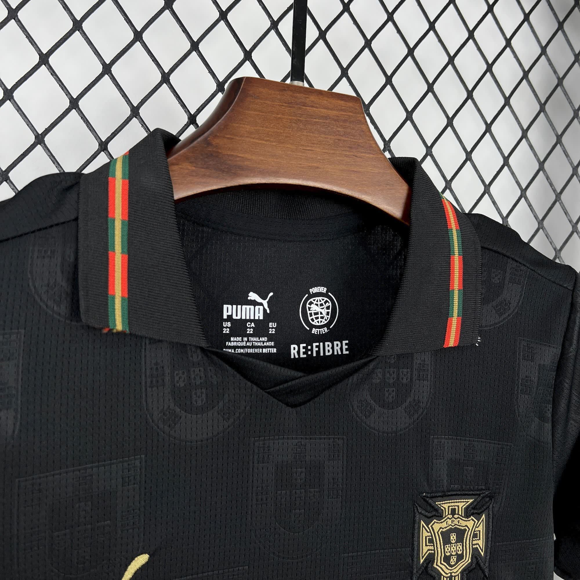 Kit Infantil Portugal 26/27 Pantera Negra Eusébio - Puma - Imagem 3
