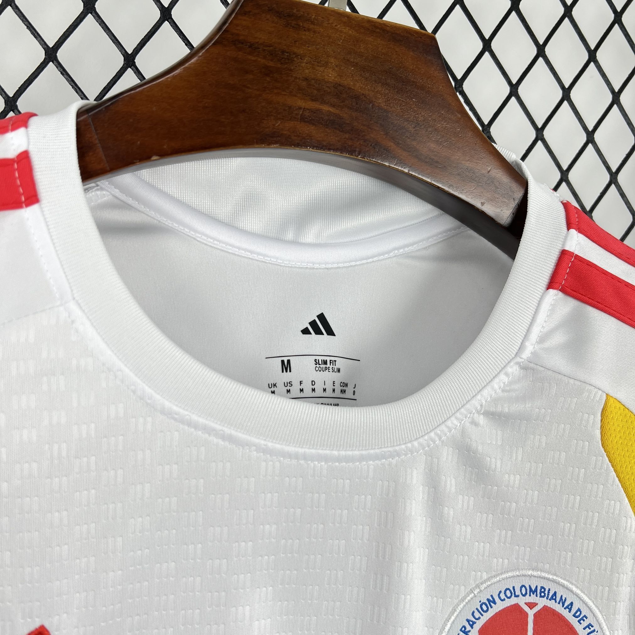 Camisa Seleção Colômbia Pré-Jogo 26/27 - Imagem 4