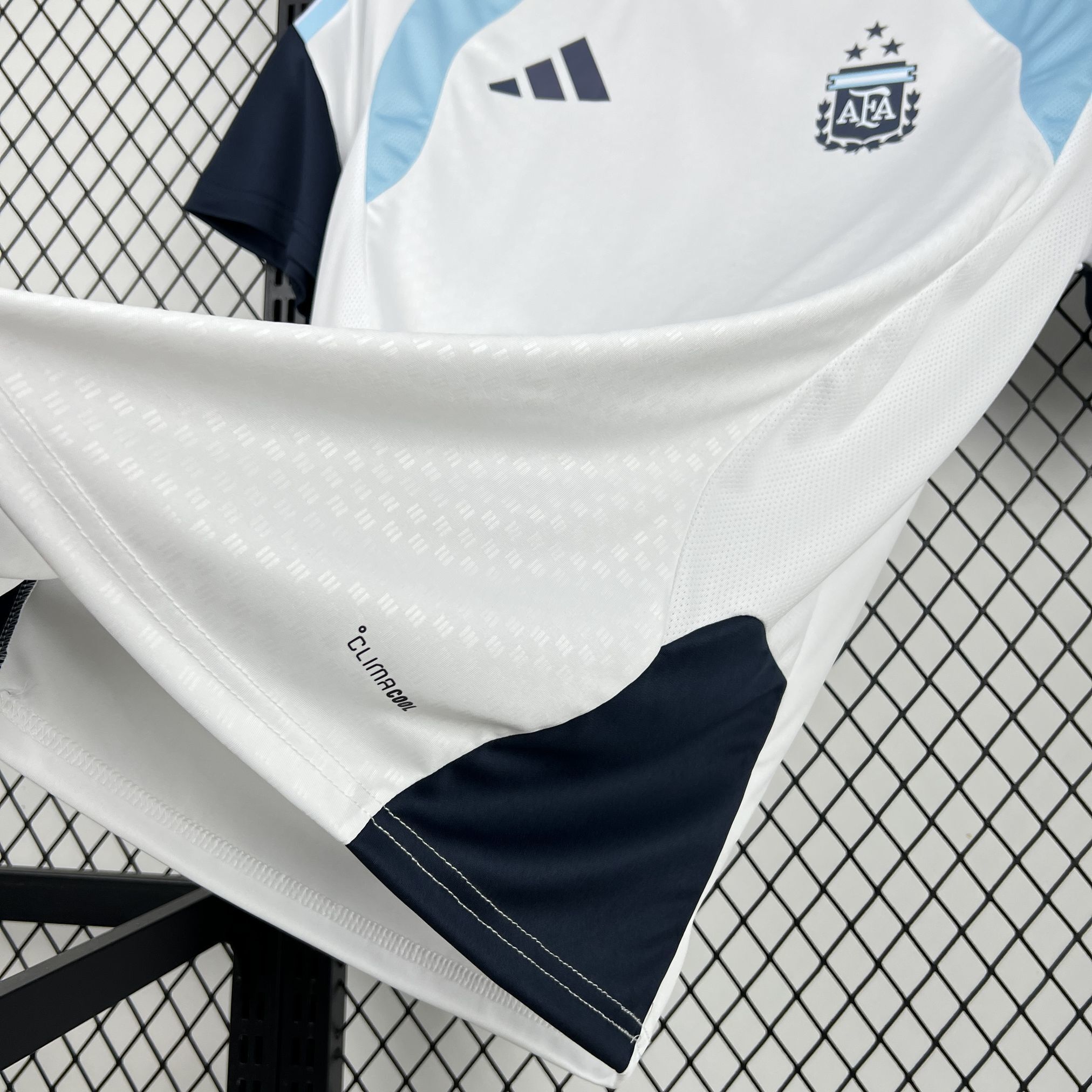 Camisa Argentina Treinamento 26/27 - Imagem 2