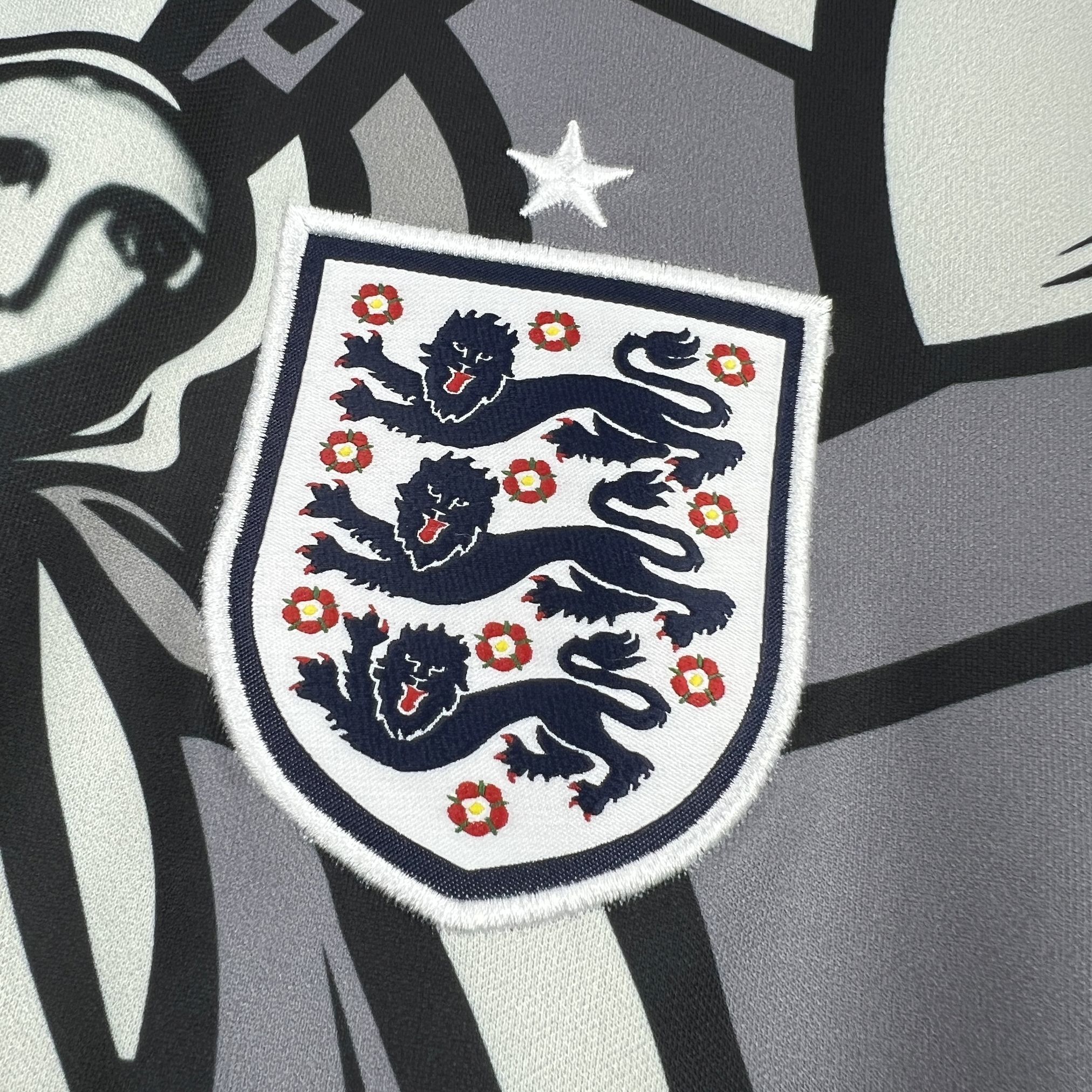Camisa Seleção Inglaterra x Palace 26/27 - Imagem 5